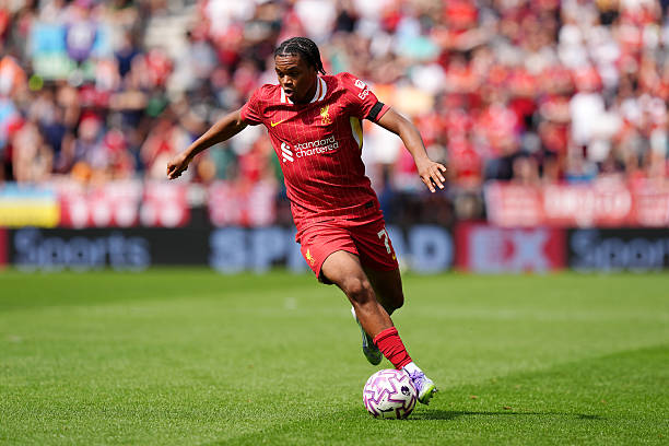 Rio Ngumoha: Thần đồng 16 tuổi với tham vọng Quả bóng Vàng tại Liverpool