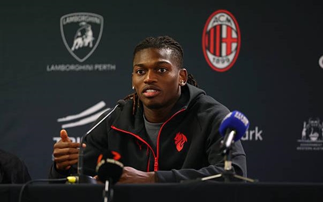 AC Milan dưới thời Allegri: Cuộc cách mạng 3-5-2 và thách thức từ Rafael Leao